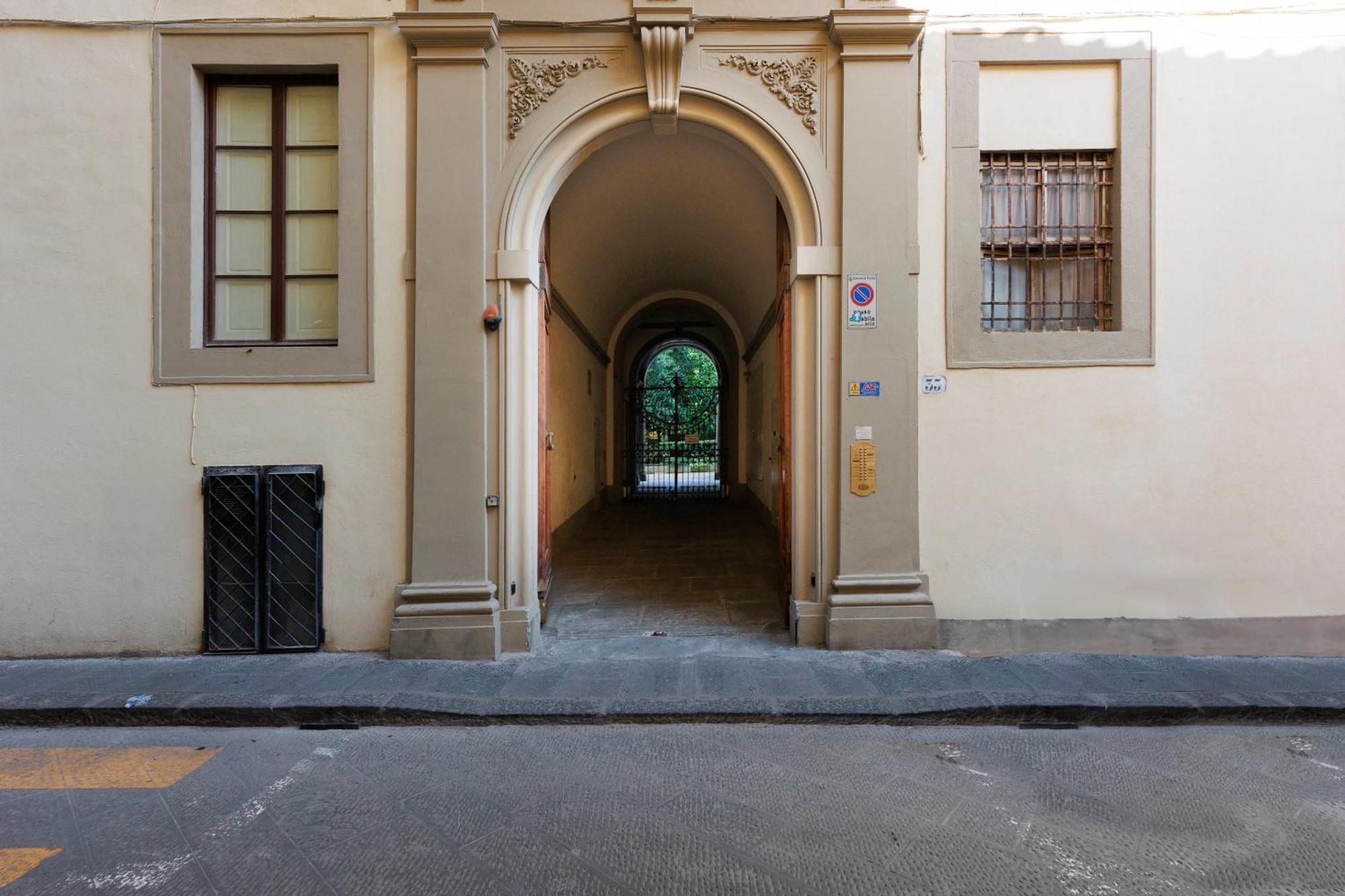 Palazzo Caccini Luxury Apartment Флоренция Экстерьер фото